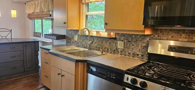 67 Overlook RD, Hardy, VA 24101