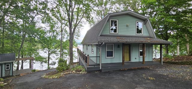 67 Overlook RD, Hardy, VA 24101