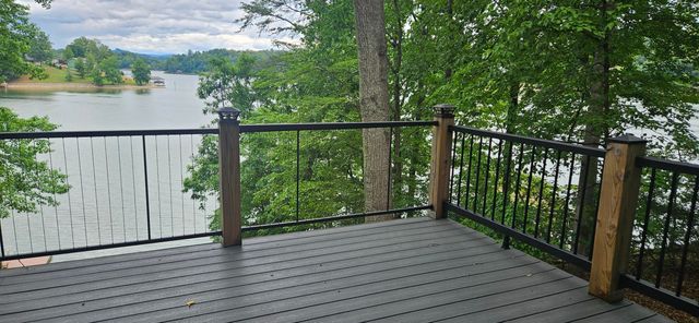 67 Overlook RD, Hardy, VA 24101