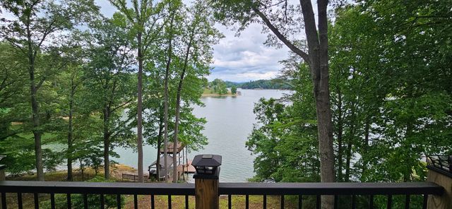 67 Overlook RD, Hardy, VA 24101