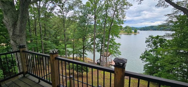67 Overlook RD, Hardy, VA 24101