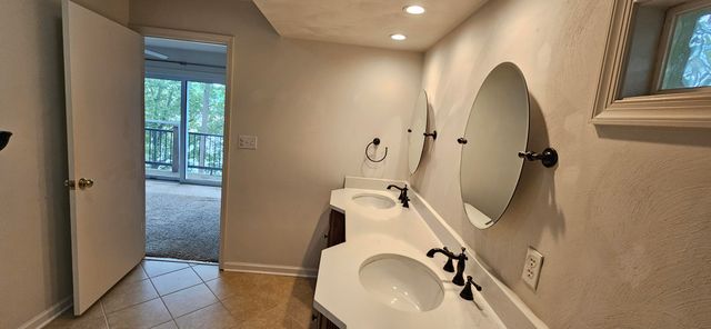 67 Overlook RD, Hardy, VA 24101