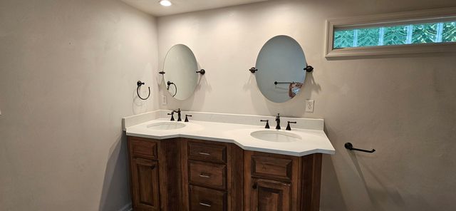 67 Overlook RD, Hardy, VA 24101