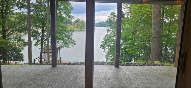 67 Overlook RD, Hardy, VA 24101