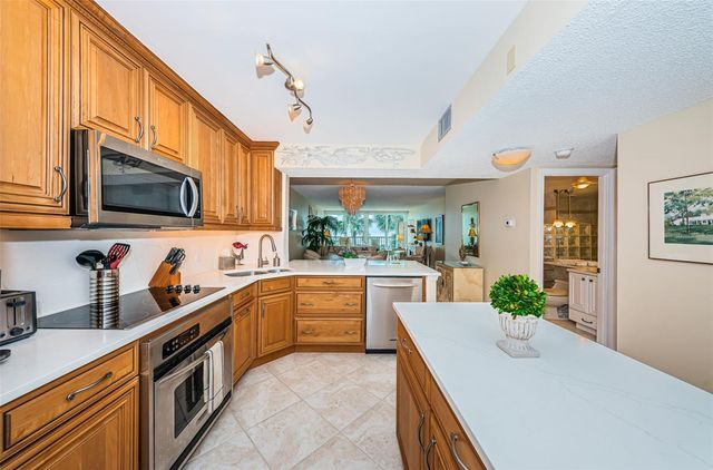 7100 SUNSET WAY 205, St Pete Beach, FL 33706