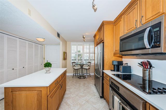 7100 SUNSET WAY 205, St Pete Beach, FL 33706