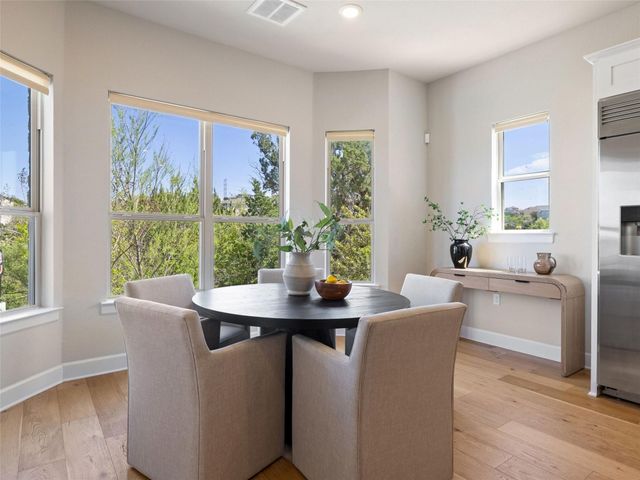 413 Mercer Falls RD, Lakeway, TX 78738