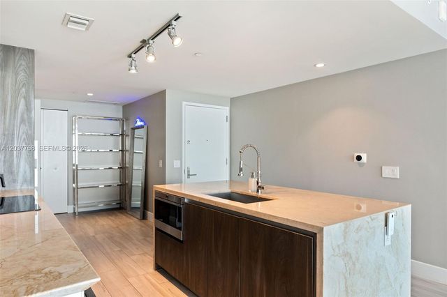 3131 NE 7th Ave 2402, Miami, FL 33137