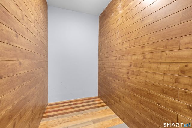 43 Crescent Avenue, Farmington, CT 06032