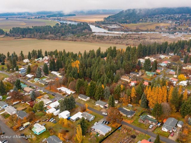 6655 Buchanan St, Bonners Ferry, ID 83805