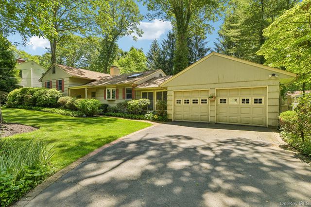47 Mayfair Drive, Huntington, NY 11743