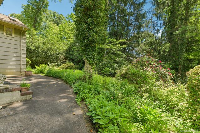 47 Mayfair Drive, Huntington, NY 11743