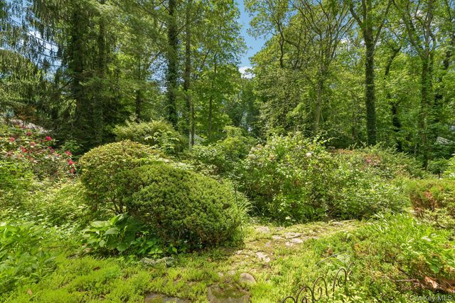 47 Mayfair Drive, Huntington, NY 11743