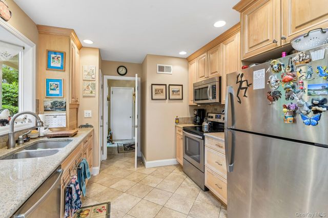 47 Mayfair Drive, Huntington, NY 11743