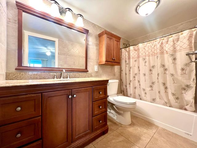 3084 Oakridge U, Deerfield Beach, FL 33442