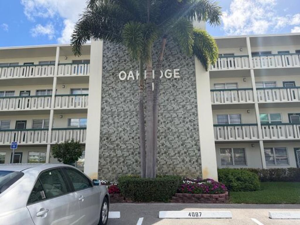 3084 Oakridge U, Deerfield Beach, FL 33442