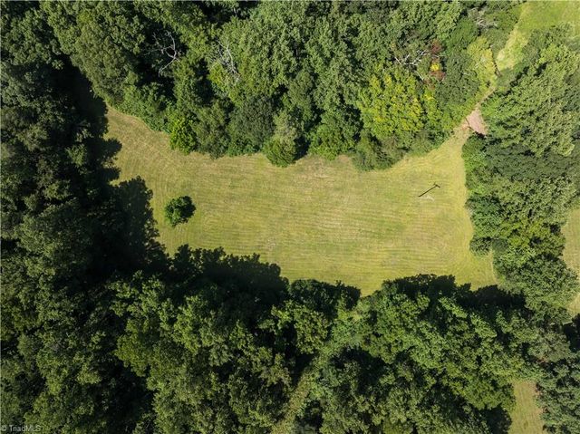 1907 Hennings Road, East Bend, NC 27018