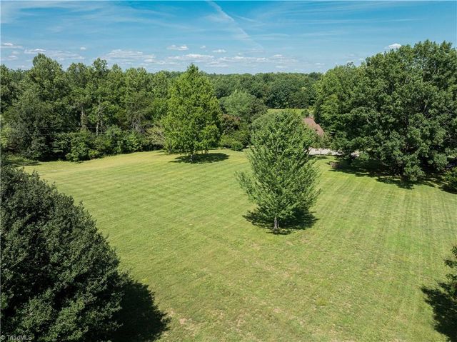1907 Hennings Road, East Bend, NC 27018