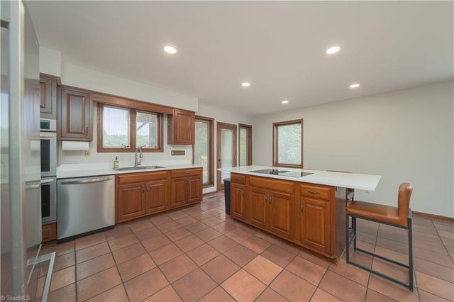 1907 Hennings Road, East Bend, NC 27018