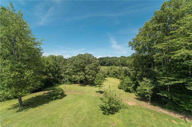 1907 Hennings Road, East Bend, NC 27018