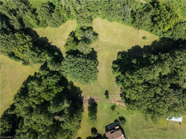 1907 Hennings Road, East Bend, NC 27018