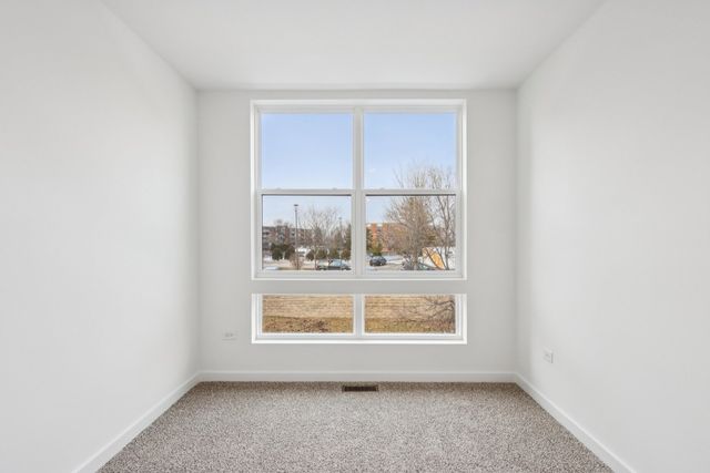 385 Summit Circle, Lombard, IL 60148