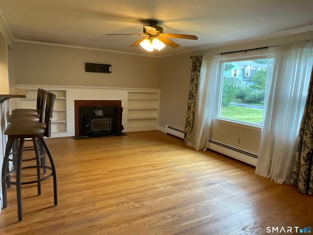 25 Medford Street, Glastonbury, CT 06033