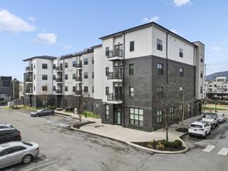 804 Riverfront Pkwy Apt 302, Chattanooga, TN 37402