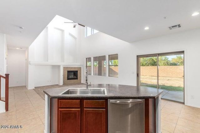 12160 W CHASE Lane, Avondale, AZ 85323