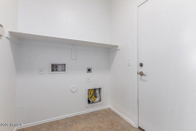 12160 W CHASE Lane, Avondale, AZ 85323