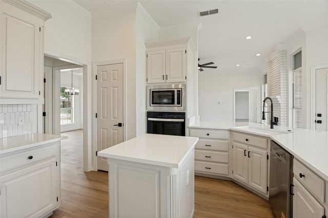 2110 Chrisman Trail, Mansfield, TX 76063