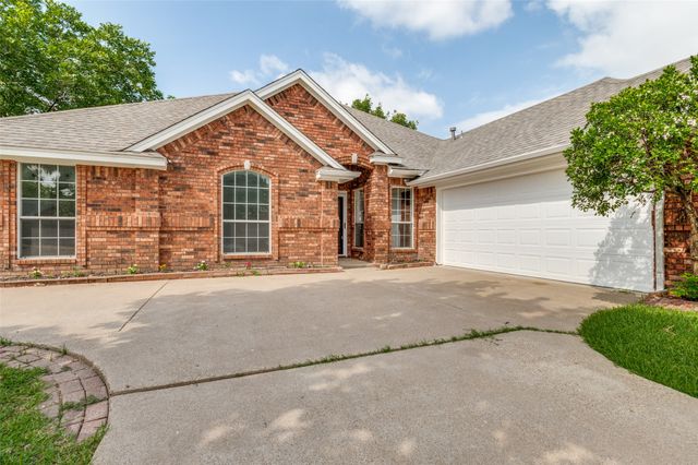 2110 Chrisman Trail, Mansfield, TX 76063