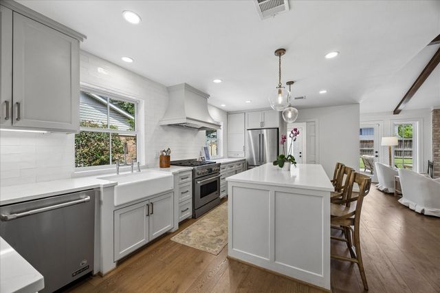 10914 Tupper Lake Drive, Houston, TX 77042