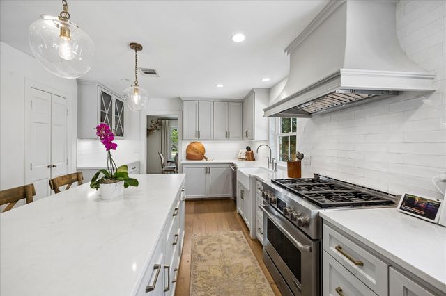 10914 Tupper Lake Drive, Houston, TX 77042