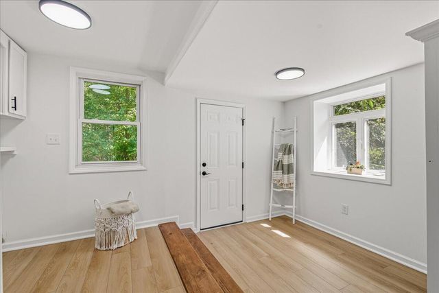 23 Brookside LN, Moneta, VA 24121