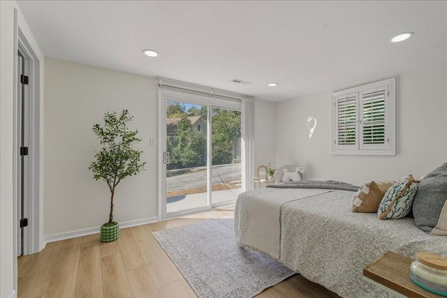 23 Brookside LN, Moneta, VA 24121