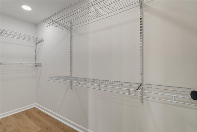 23 Brookside LN, Moneta, VA 24121