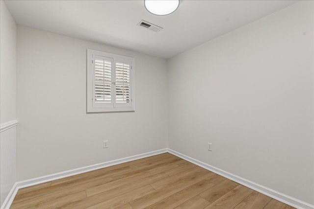 23 Brookside LN, Moneta, VA 24121