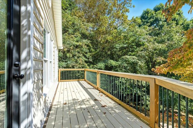 23 Brookside LN, Moneta, VA 24121