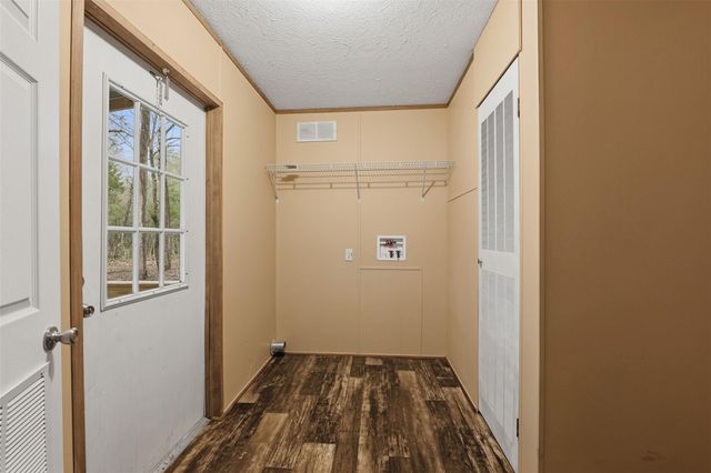 800 Rock Creek Drive, Willis, TX 77378