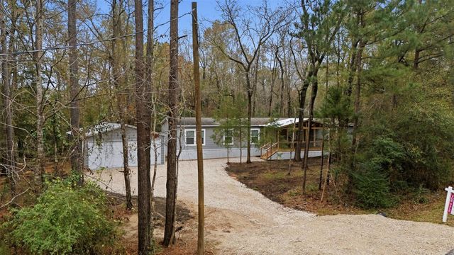 800 Rock Creek Drive, Willis, TX 77378