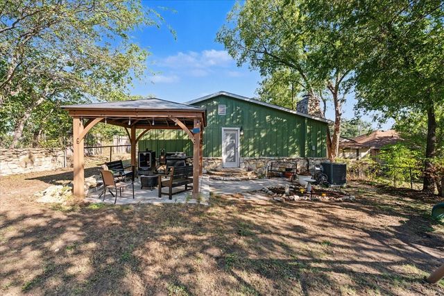 809 W Bridge Street, Weatherford, TX 76086