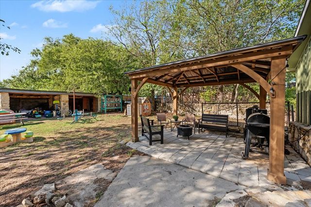 809 W Bridge Street, Weatherford, TX 76086