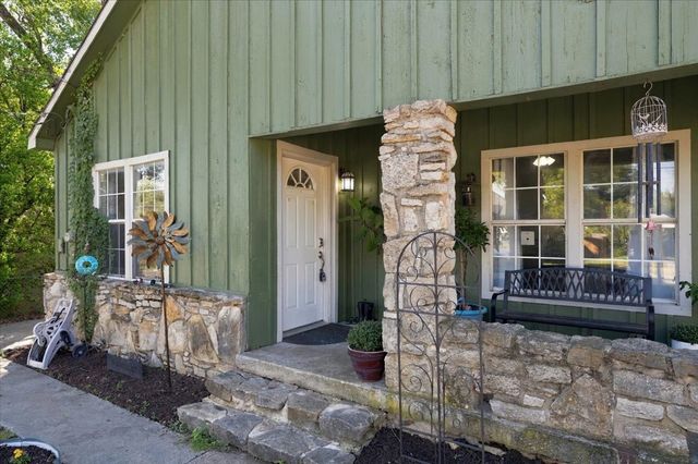 809 W Bridge Street, Weatherford, TX 76086