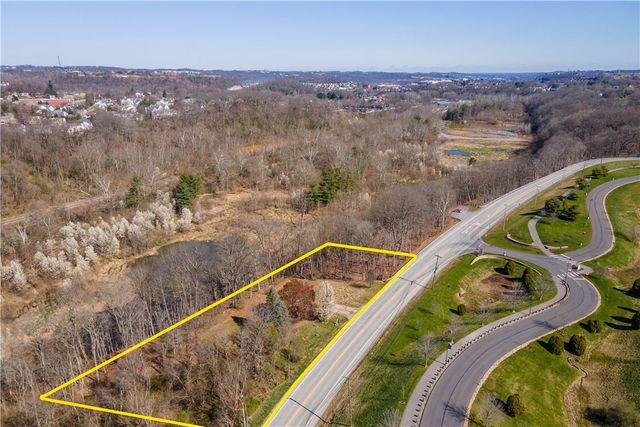 1560 Mayview Road, Upper St. Clair, PA 15241