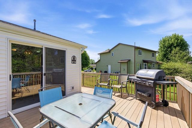 626 Meadowview Lane, Marshall, WI 53559