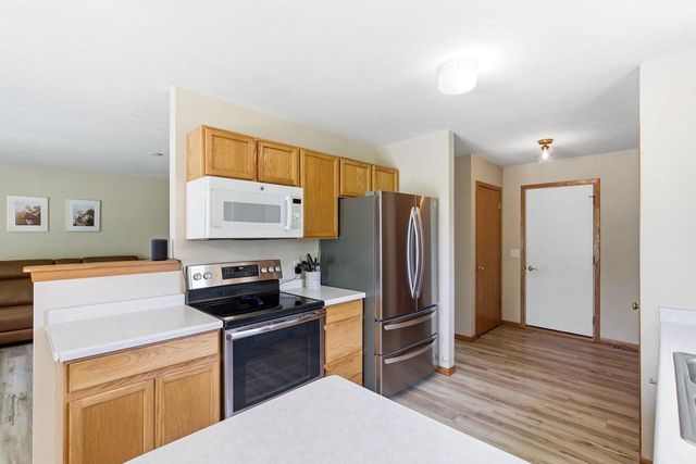 626 Meadowview Lane, Marshall, WI 53559