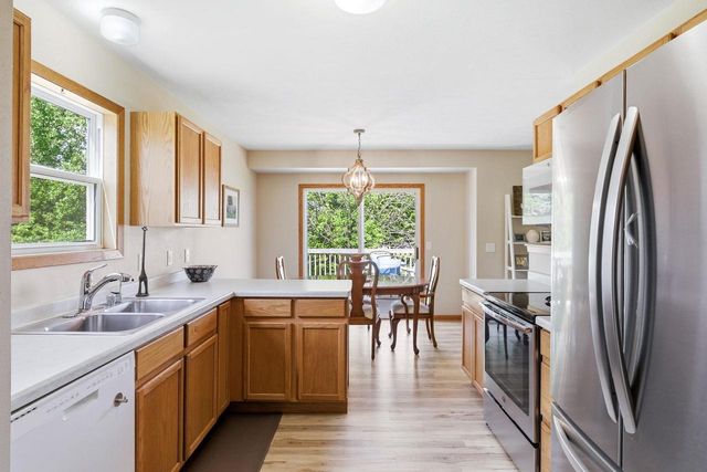 626 Meadowview Lane, Marshall, WI 53559
