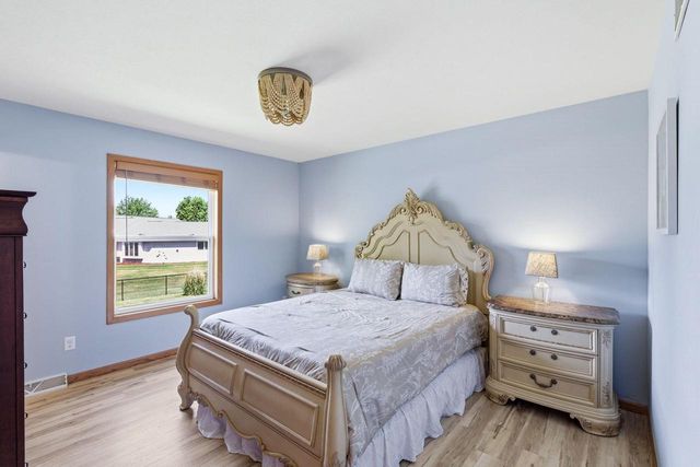626 Meadowview Lane, Marshall, WI 53559