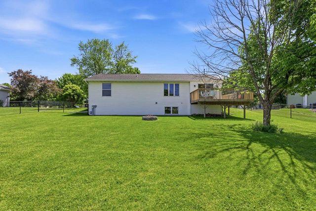 626 Meadowview Lane, Marshall, WI 53559